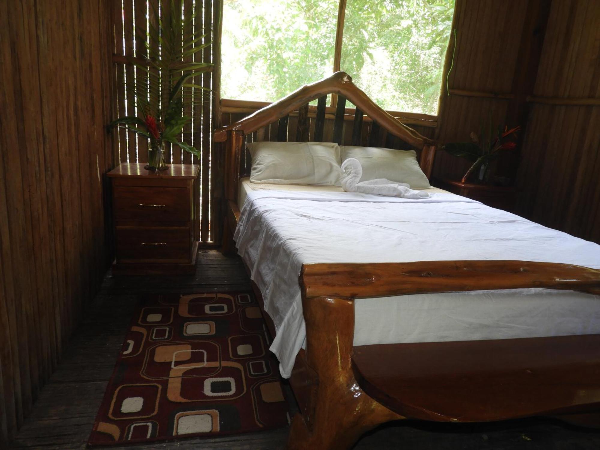 Castana Amazon Park Hostel Puerto Maldonado Luaran gambar